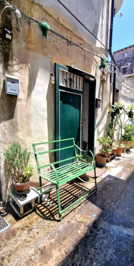 Apartment Myourhome Catania Bagian luar foto
